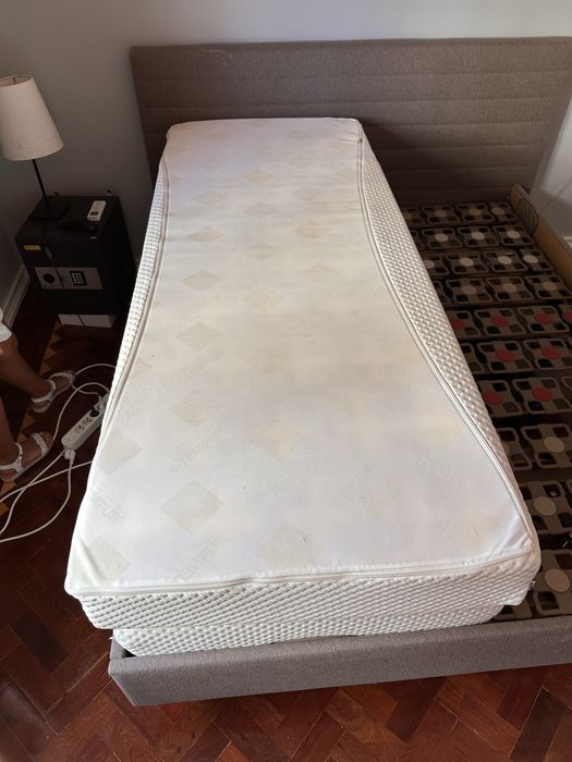 Cama + colchões Tempur