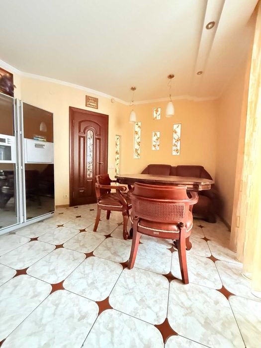 Продам 3 кімнатну квартиру на Ближньому Замості 4904