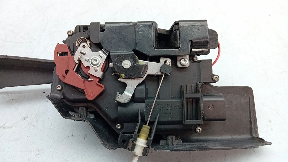 Fechadura / fecho porta frente direito AUDI A4 (8E2, B6)