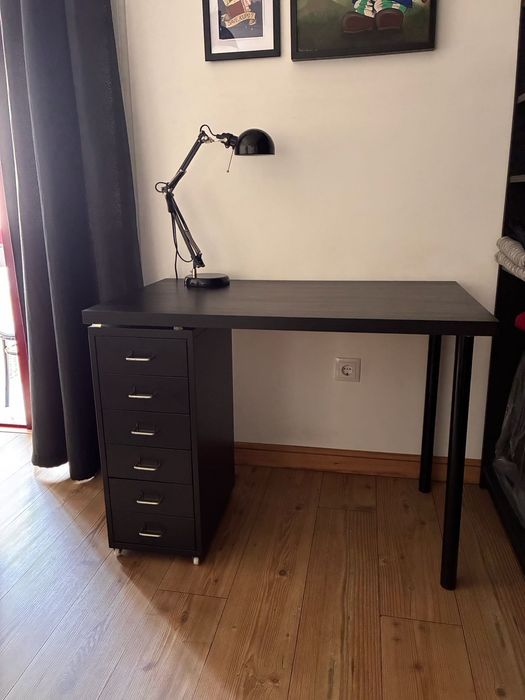 Conjunto de Secretária com bloco de gavetas