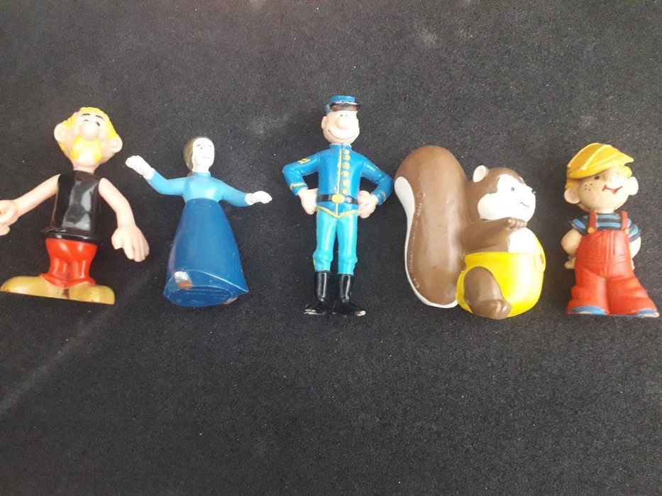 Selling the following action figures/PVCs starting from €2.50
+ Shipping.