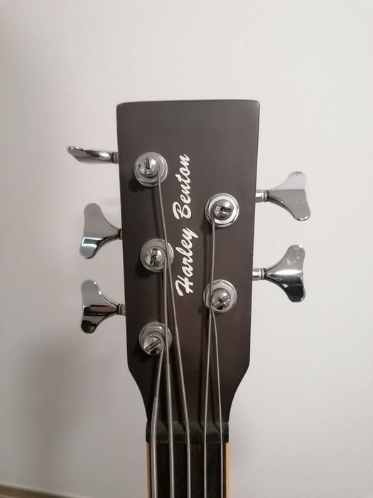 Guitarra baixo eletroacústica Harley Benton 5 cordas