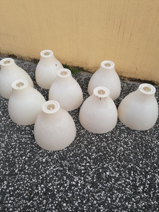 Conjunto de 8 abajures Ikea brancos