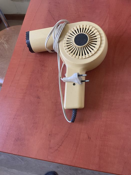 Suszarka do włosów Farel