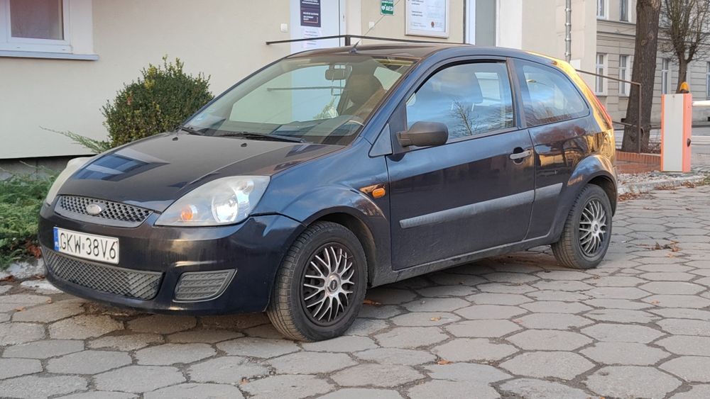 Ford Fiesta 1.3 benzyna // klima //