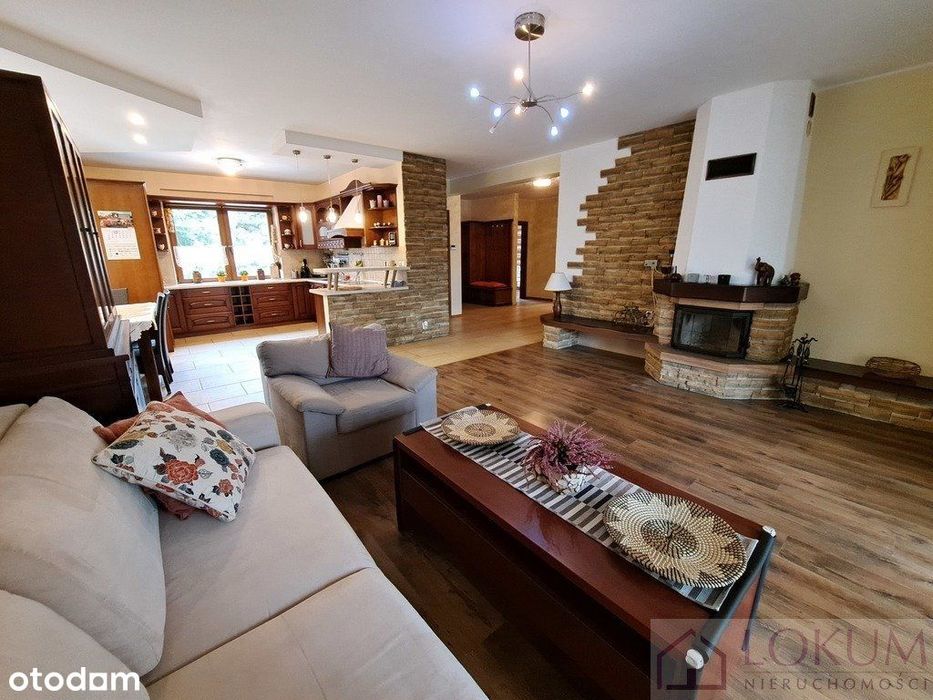 Konopnica, Wolnostojący, parterowy dom.