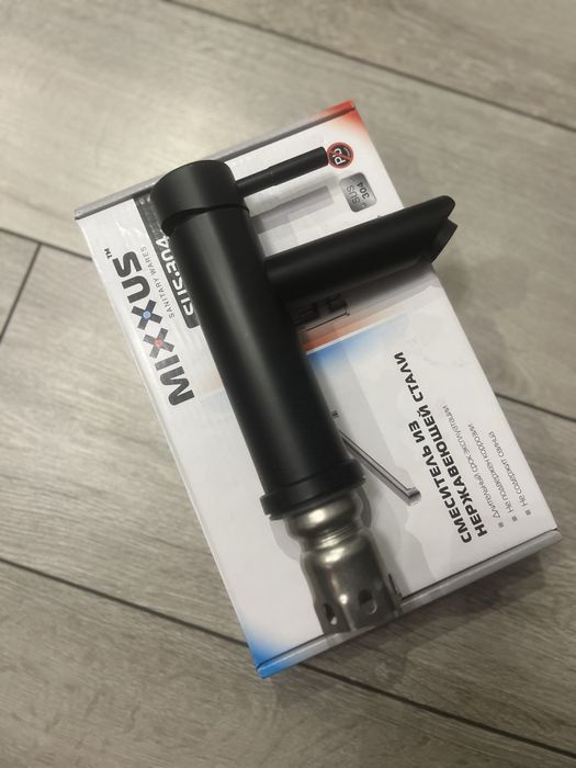 Змішувач для умивальника Mixxus SUS-001-A чорний | нержавіюча сталь