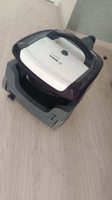 Продам пилoсос миючий Bosch