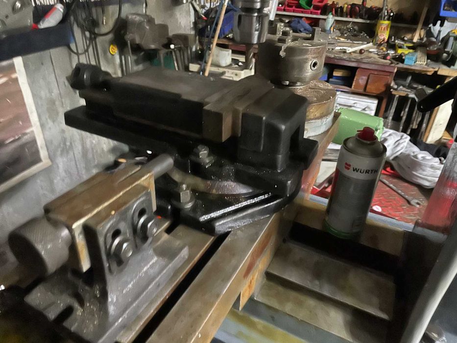 frezarka plus narzędzia