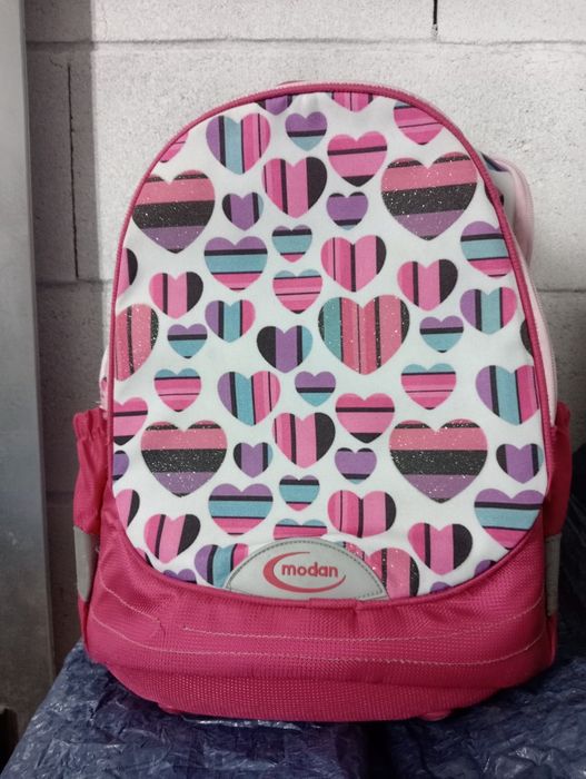 Mochila escolar de menina