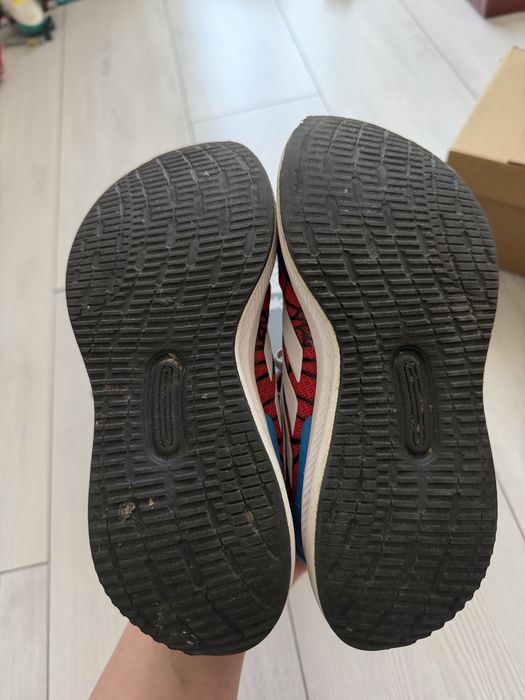 Кросівки adidas spider men 32, кросівки дитячі