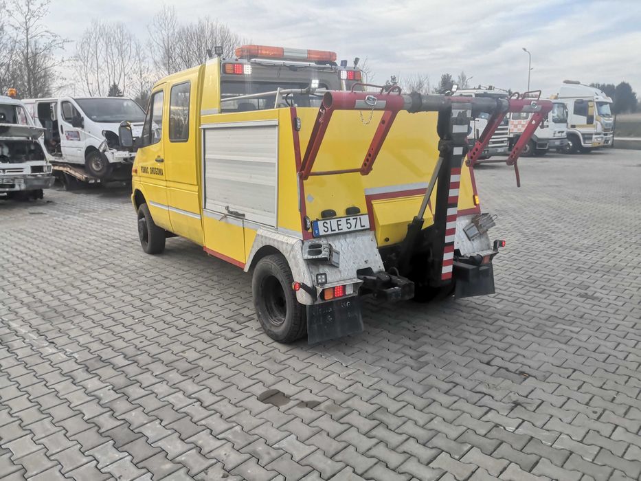 4x4 + blokady mostów holownik mercedes sprinter laweta pomoc drogowa