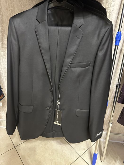 Костюми чоловічі