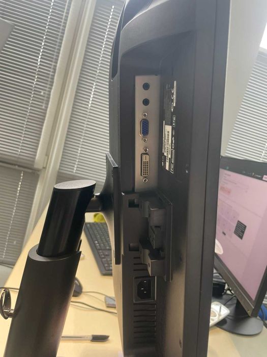 LG 24MB65 Black Б/В 24 дюйми IPS для дому та офісу є кількість