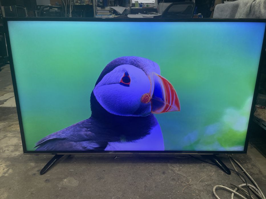 Smart TV UHD Hisense 49”