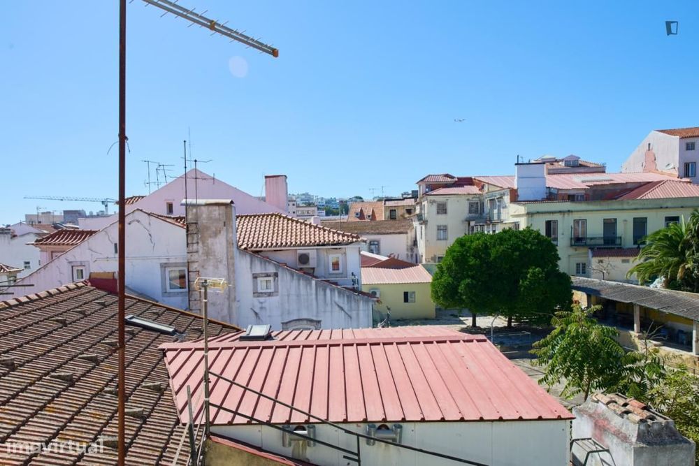 Quarto - localizado em São Bento Lisbon