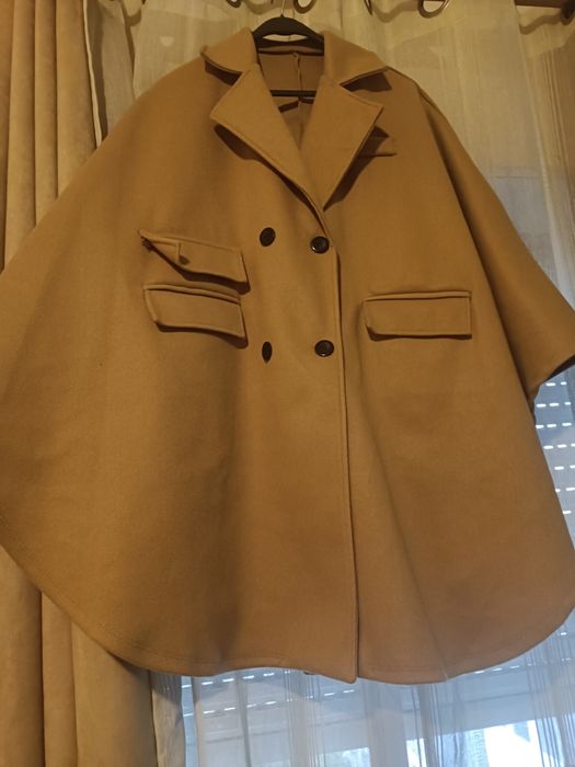 Capa/casaco. Novo s/etiqueta. 20€