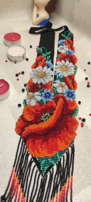 Гердан "Польові квіти з маками" виговлений з чешського бісеру