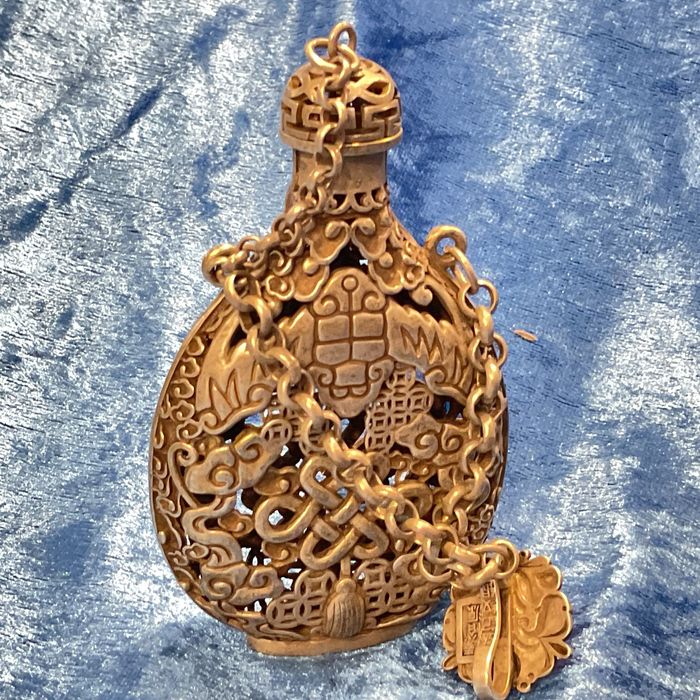 Snuff bottle Mio silver Tibetan coleção     Anúncios abaixo