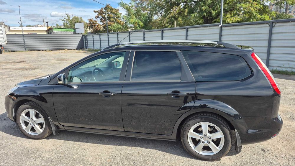 Продам Ford Focus 2 2010 рік 1.6 бензин