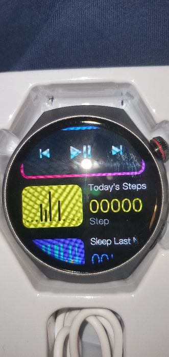 Smartwatch męski model 2025 NFC