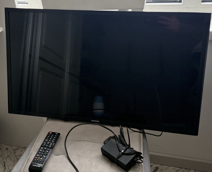 Samsung 32” Smart TV Full HD UE32J5200 | Wi-Fi | Пульт