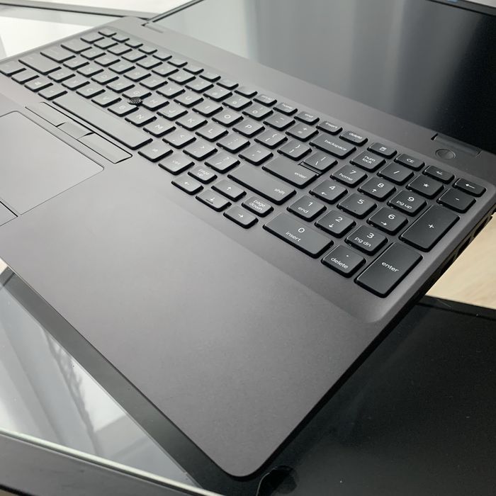 Dell Latitude 5501 i7 9850H 32GB 512GB