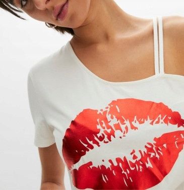 B.P.C t-shirt asymetryczny z nadrukiem ^48/50