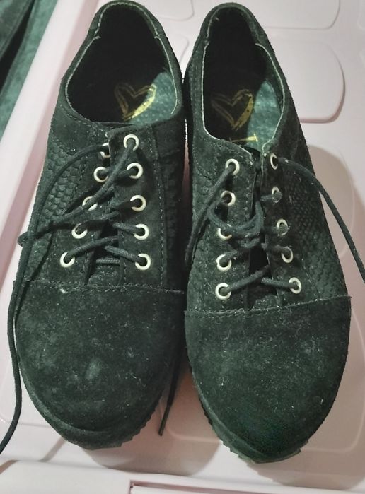 Botas de senhora pretas