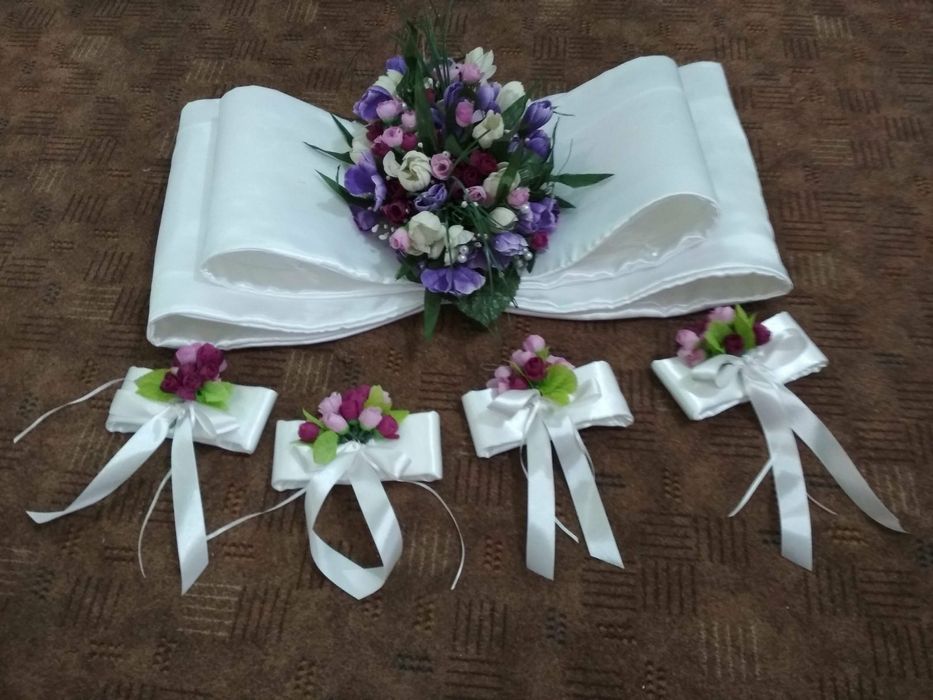 Оренда машин + прикраси