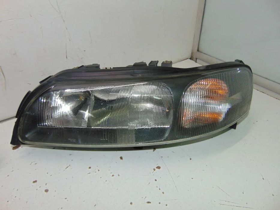 Volvo S70 ou V 70 faróis