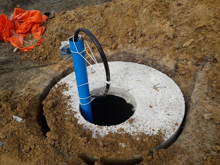 Бетонные кольца. Бетонні кільця.Каналізація під ключ.