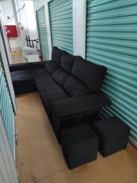 Sofá chaise longue c/ 2 puffs