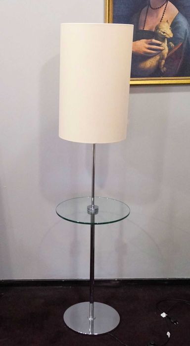 Lampa stojąca podłogowa