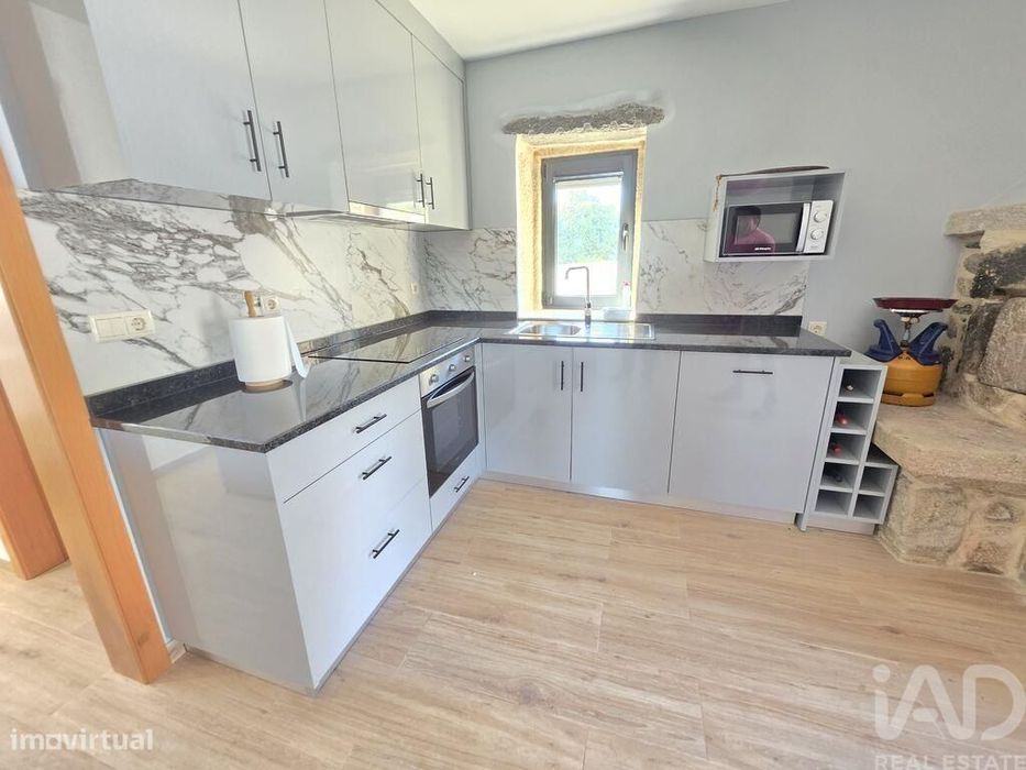 Casa de Campo T3 em Candemil e Gondar de 88 m2