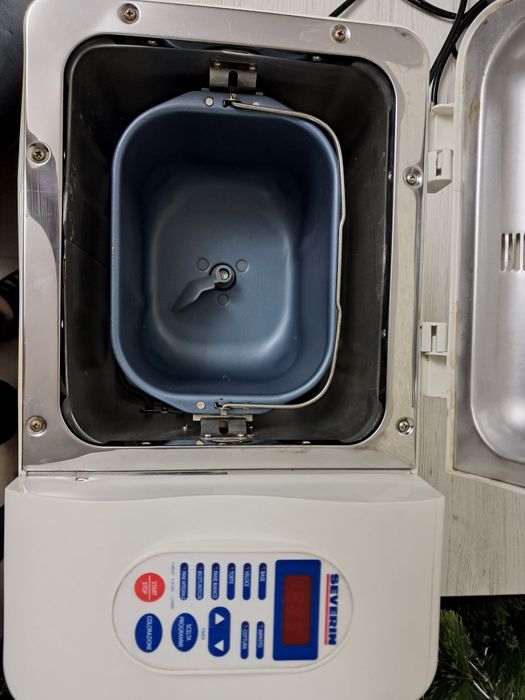 Хлібопіч  Severin