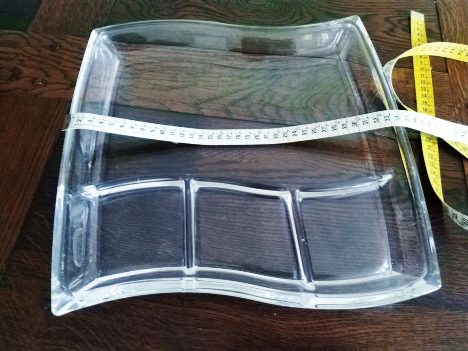 Taça para aperitivos ou frutas secas de Natal com  divisórias