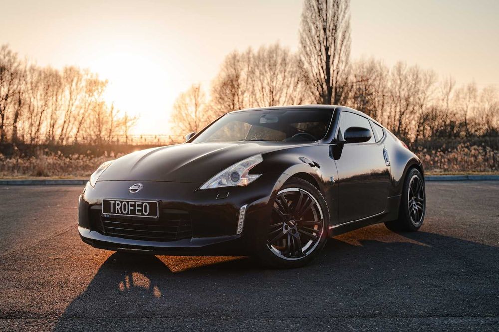 Wynajem Nissan 370Z Coupé wypożyczalnia samochodów