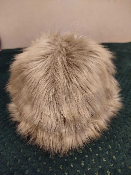 Elegance-Futerkowa kobieca czapka