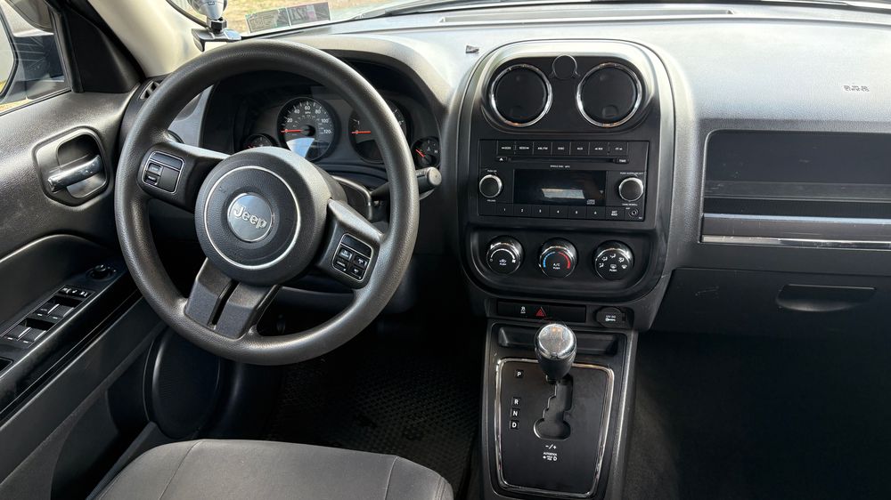 Кросовер Jeep Patriot Sport 2011 року