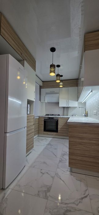 Подобова аренда 3 кімнатної  VIP студії м.Ізюм, з 10.04