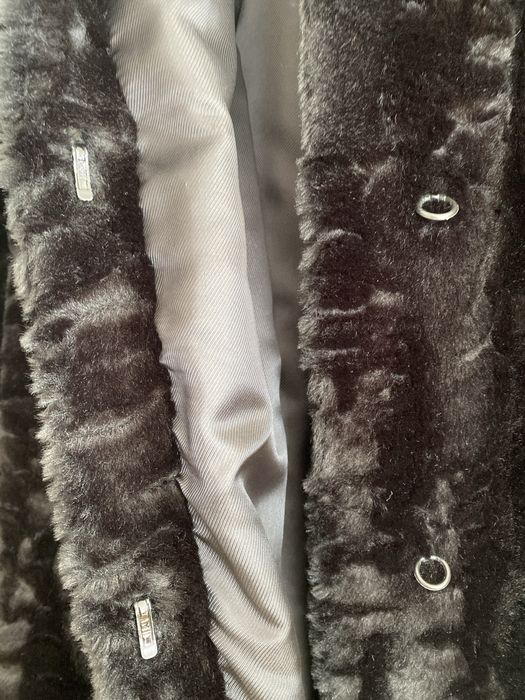 NOWY / Sztuczny czarny kożuszek (40/42)