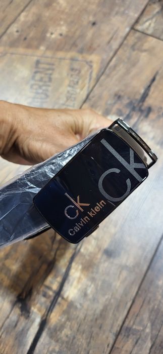 Czarny pasek męski premium klamra logo połysk 120 cm