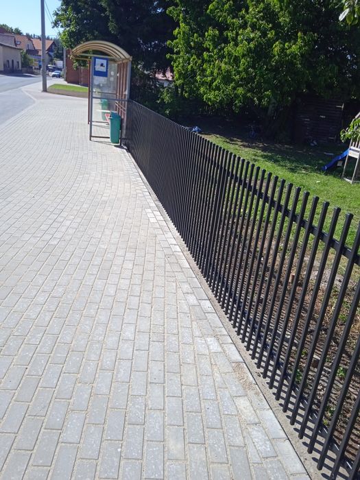 Wykonam/Naprawie/Montaż Ogrodzenia/Bramy/Kojec/Usługi małą koparką.