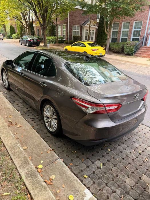 Toyota Camry XLE      2020