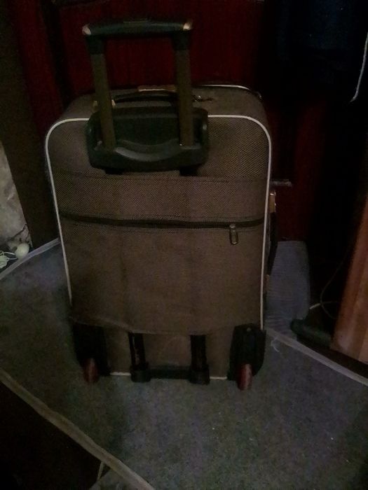 Чемодан дорожный,60/40/20см.