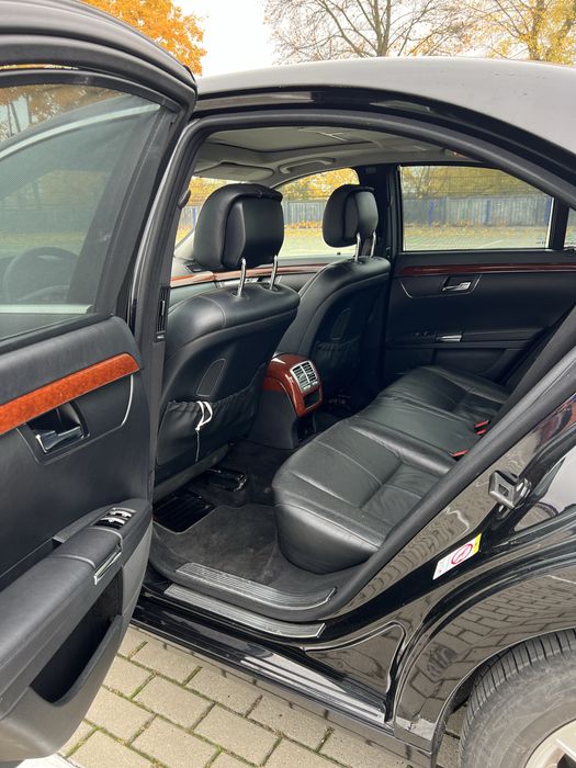 Дизельний w221 Mercedes-Benz 2008 року