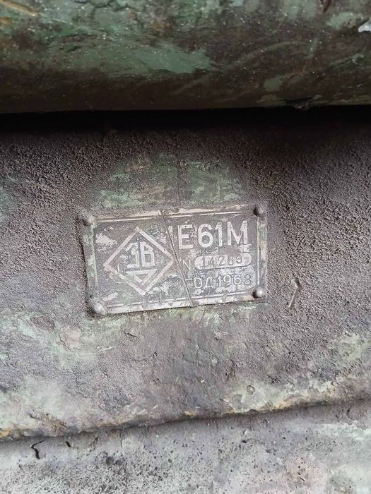 Токарний станок  1Е61М