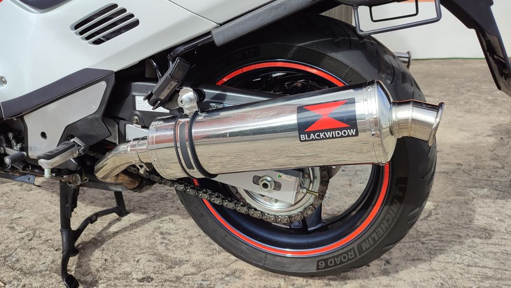 CBR 1000f em Excelente Estado