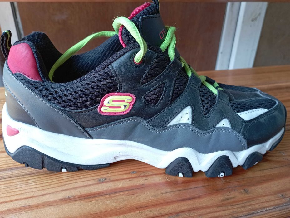 Продам кроссовки 37 размера